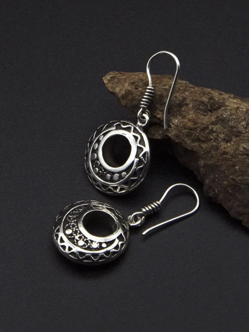 Handcrafted 925 Silver Earrings — Timeless Elegance
