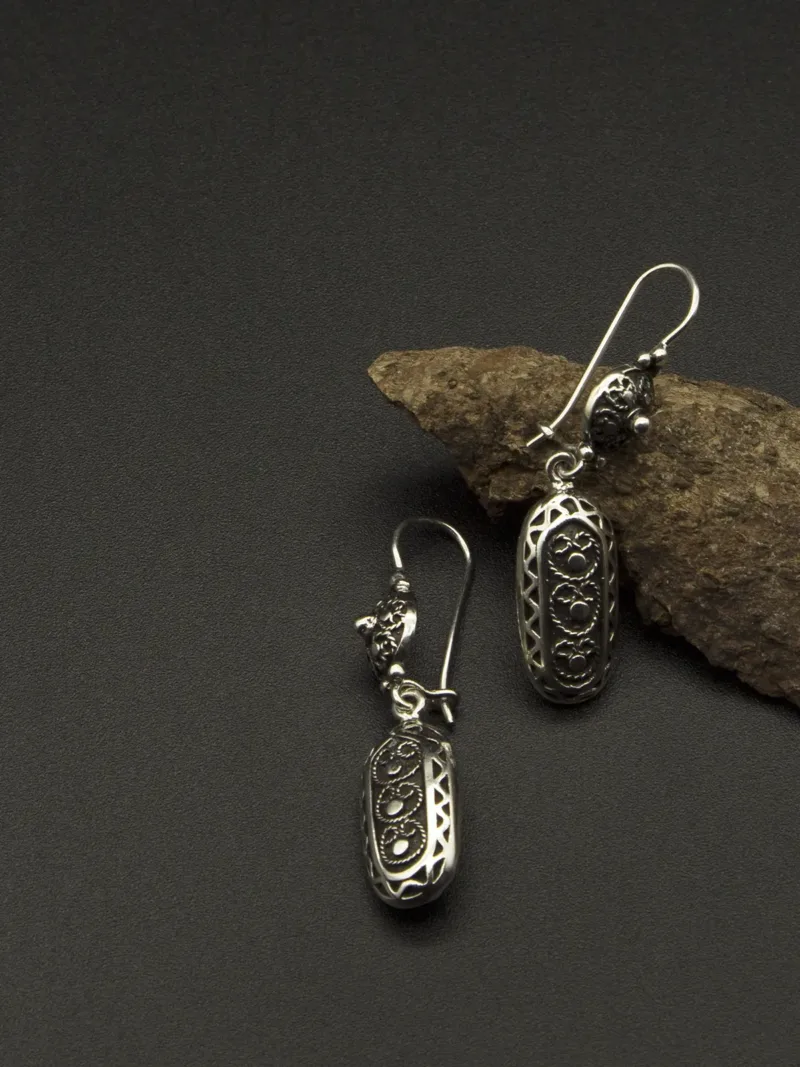 Handcrafted Silver Earrings – Timeless Artistry